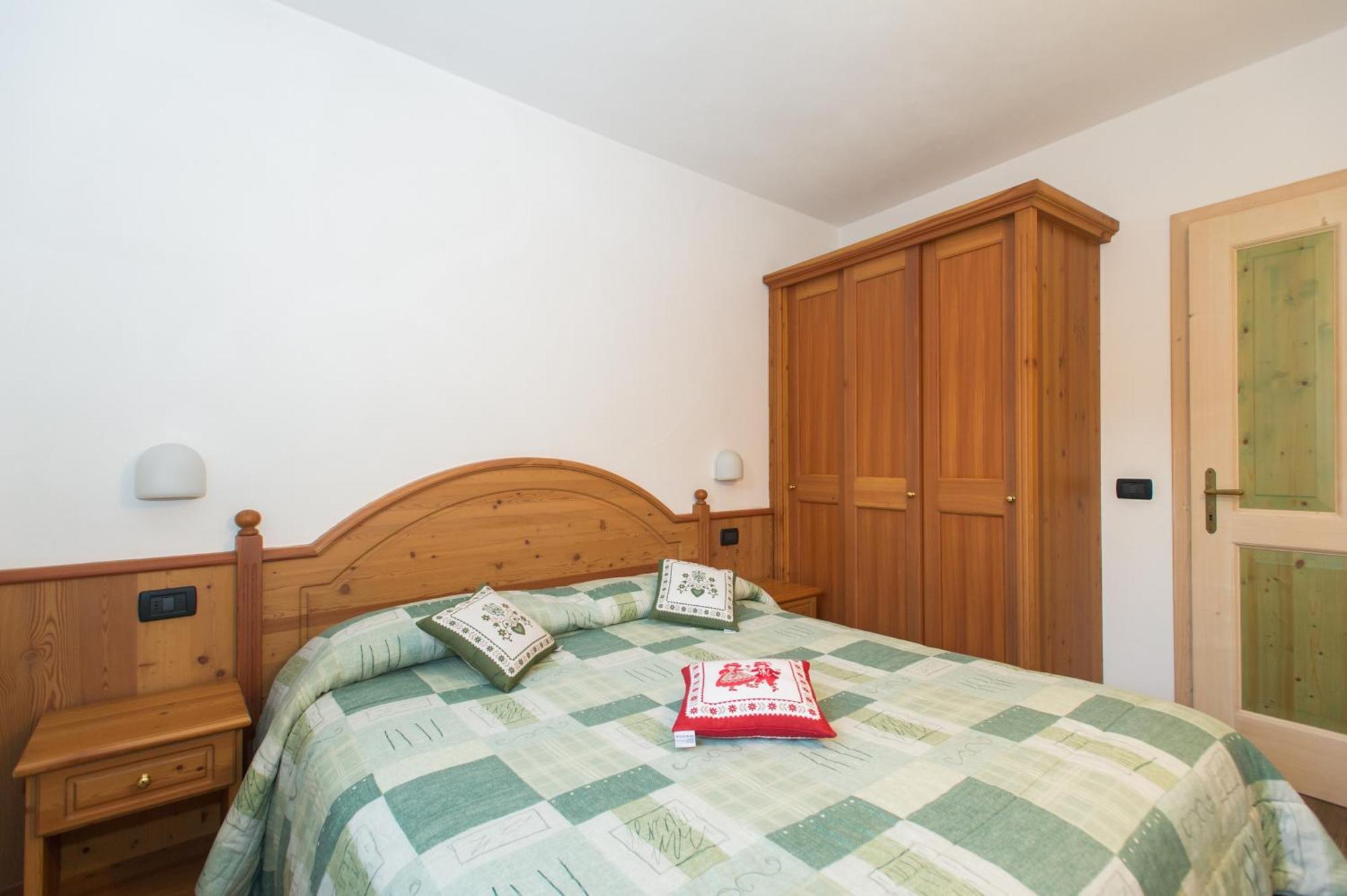 Casa Tomaselli Aparthotel Pellizzano Eksteriør bilde