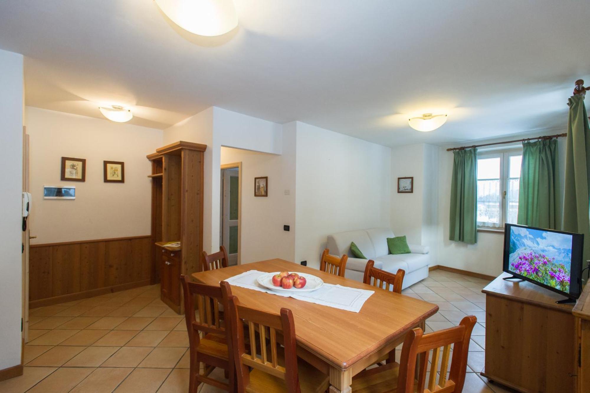 Casa Tomaselli Aparthotel Pellizzano Eksteriør bilde