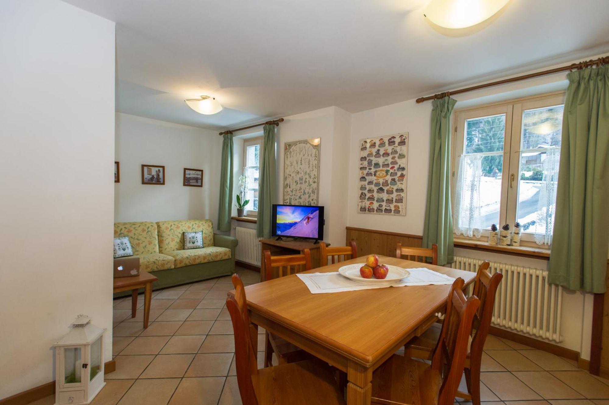 Casa Tomaselli Aparthotel Pellizzano Eksteriør bilde