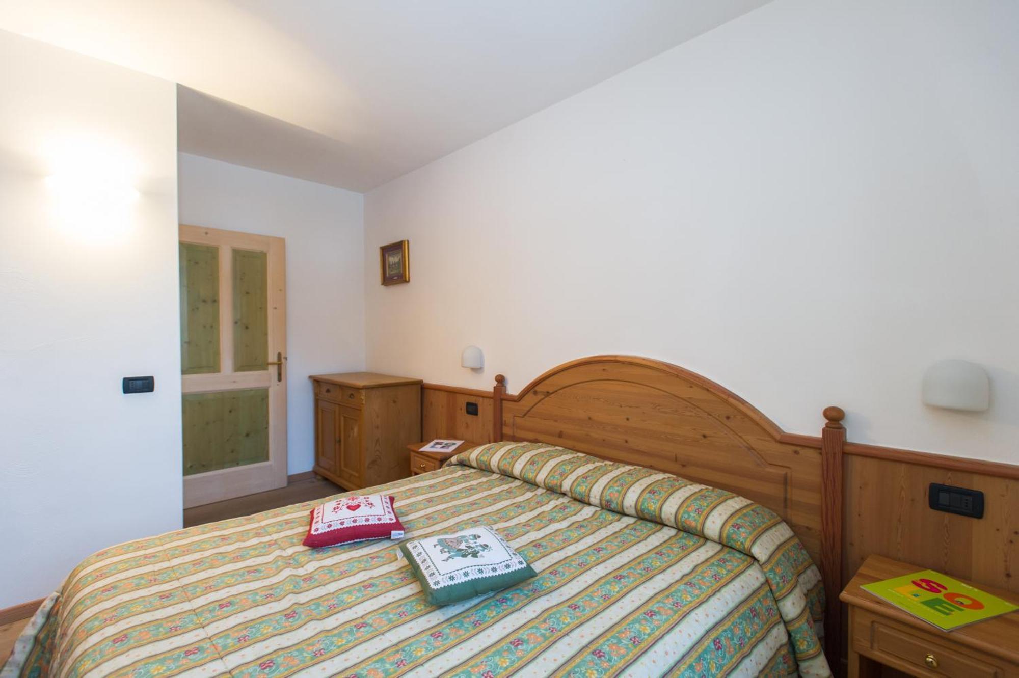 Casa Tomaselli Aparthotel Pellizzano Eksteriør bilde