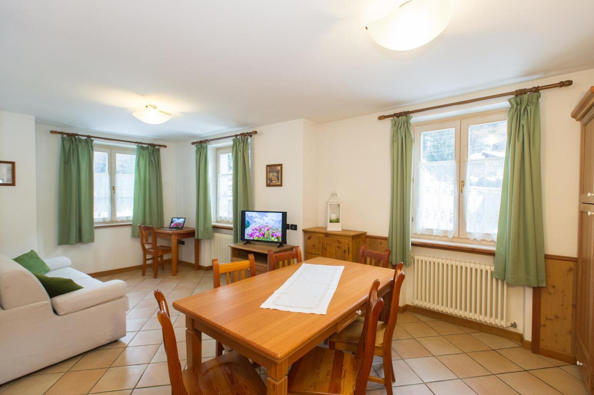 Casa Tomaselli Aparthotel Pellizzano Eksteriør bilde